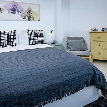 Апартаменти Ll- 1 Bedroom Close To Laguna Village Естепона