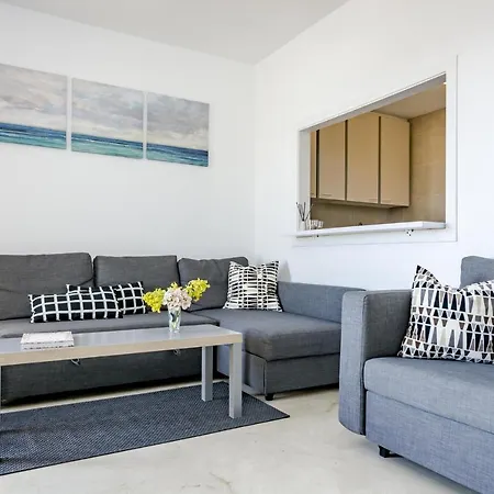 Ll- 1 Bedroom Apt Close To Laguna Village Estepona Apartment